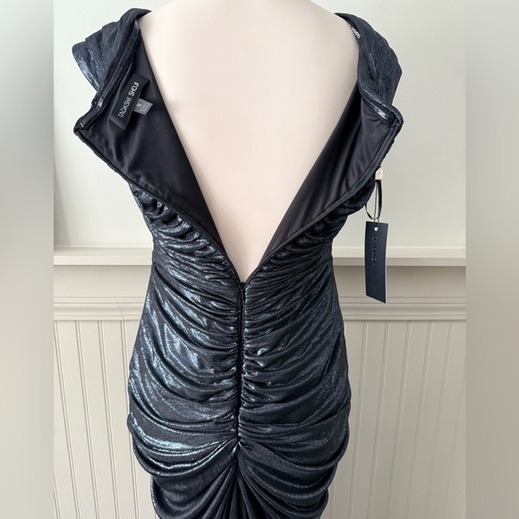 ✨ Tadashi Shoji Metallic Draped Off-Shoulder Gown | NWT | Size S | $500 MSRP ✨ - Picture 3 of 9